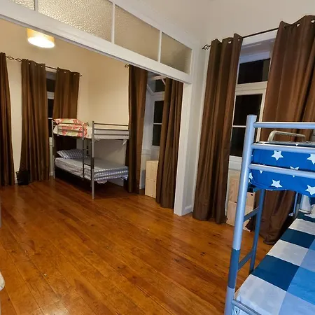 אכסניה Phil's Haven פונשל
